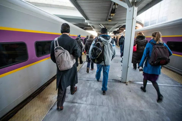 斯柯達(dá)將“車窗”搬到地鐵站，帶你享受最美的自然風(fēng)光