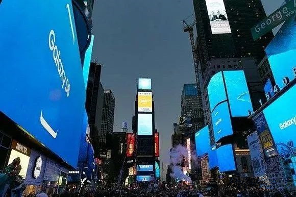 戶外廣告 戶外廣告