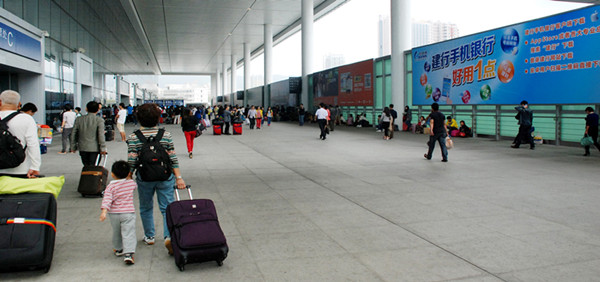 深圳東火車站廣告 深圳東火車站廣告