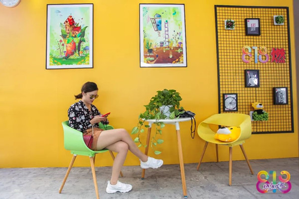 杭州公交候車亭廣告 杭州公交候車亭廣告