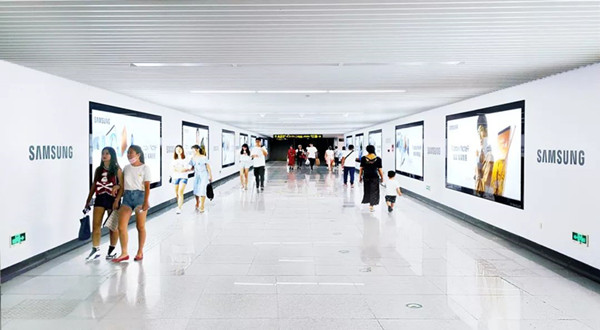 三星Galaxy Note9青島地鐵廣告 三星Galaxy Note9青島地鐵廣告