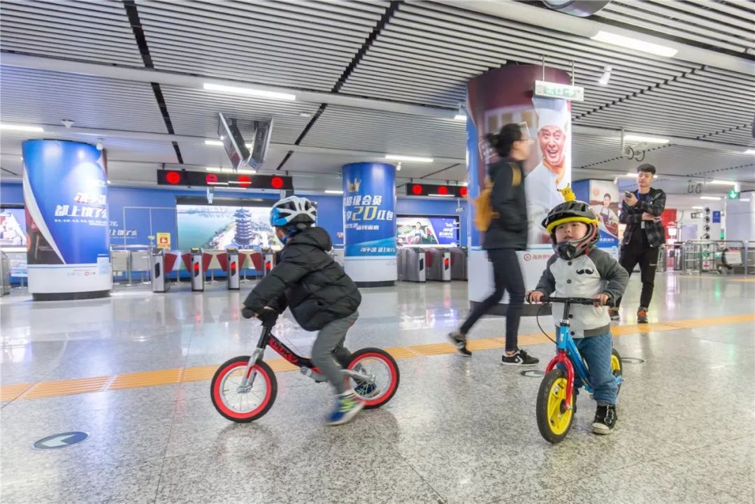 餓了么長沙地鐵廣告 餓了么長沙地鐵廣告