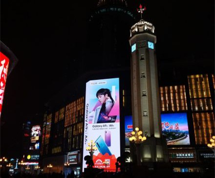 粉絲應(yīng)援戶(hù)外LED廣告