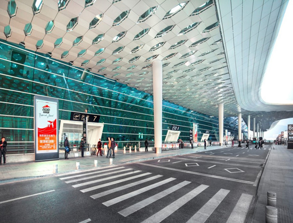 深圳寶安機場LED屏廣告