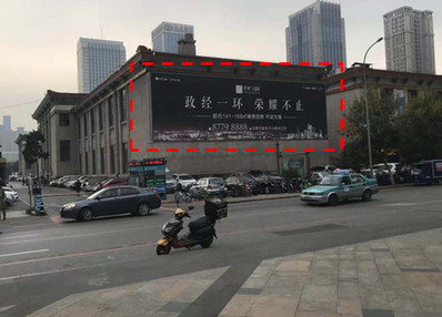 沈陽(yáng)遼寧工業(yè)展覽館LED屏廣告