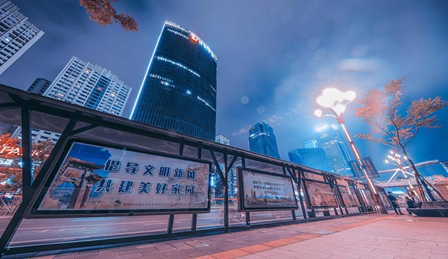 昆明人民路候車亭廣告都有哪些特性？