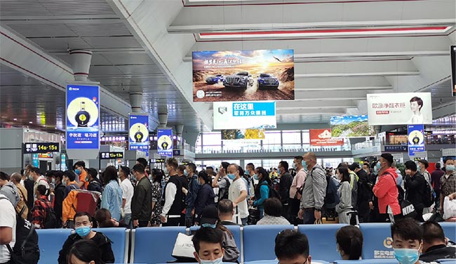 貴陽高鐵站候車大廳中有哪些燈箱媒體？