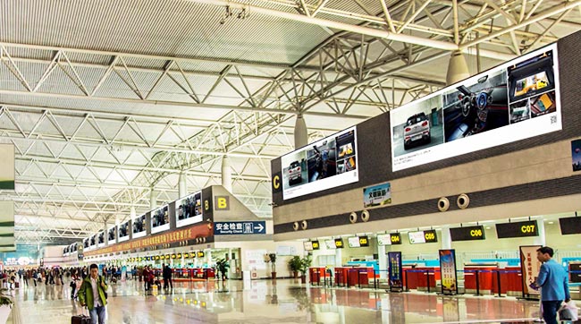 T2值機大廳值機島上方墻面燈箱廣告 T2值機大廳值機島上方墻面燈箱廣告