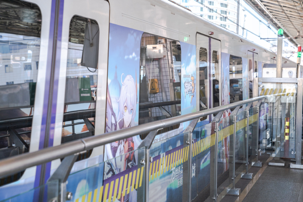 《崩壞3》主題地鐵「琪亞娜時光專列」亮相上海、深圳、成都地鐵列車廣告！