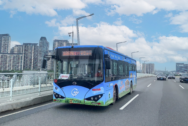 廣州公交車身廣告價(jià)格多少錢(qián)？廣州巴士廣告線路優(yōu)勢(shì)