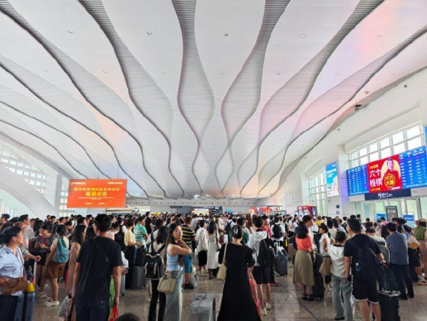 連云港高鐵站廣告價(jià)格？連云港站高鐵LED廣告大屏廣告牌位置優(yōu)勢(shì)