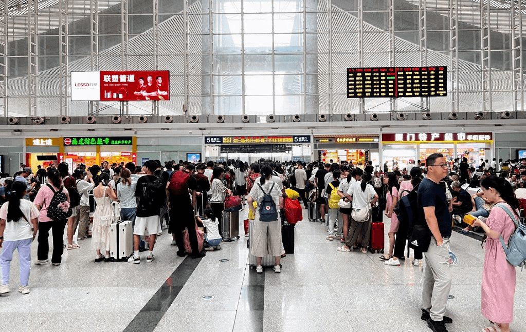 廈門(mén)北站廣告價(jià)格收費(fèi)多少錢(qián)？廈門(mén)北高鐵站春運(yùn)熱門(mén)廣告位