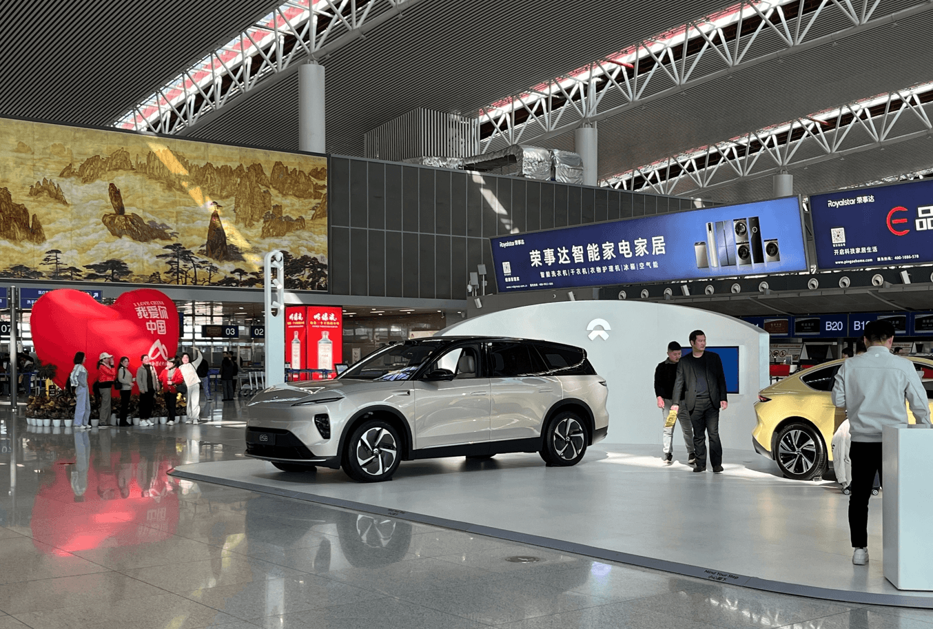 合肥新橋機(jī)場(chǎng)廣告價(jià)格收費(fèi)多少錢？合肥機(jī)場(chǎng)出發(fā)到達(dá)春運(yùn)熱門廣告