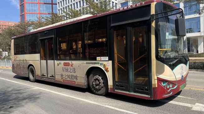 深圳公交廣告北環(huán)大道特產(chǎn)臘腸廣告案例，深圳公交車身廣告價(jià)格收費(fèi)