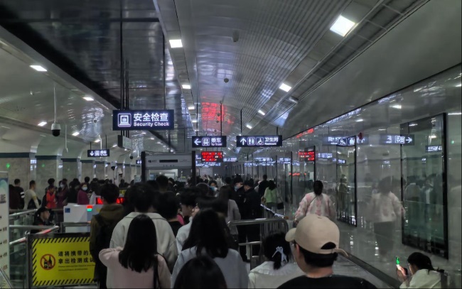 武漢地鐵播音導(dǎo)向廣告價(jià)格種類，武漢地鐵列車站臺(tái)語(yǔ)音播報(bào)廣告