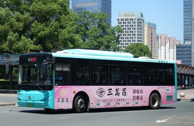 蘇州公交車巴士車身廣告茶葉投放案例，蘇州公交外車身貼廣告價格