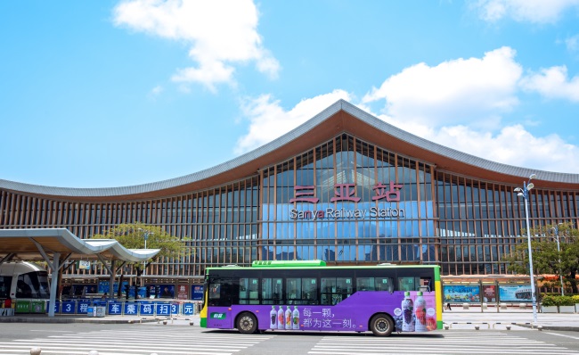 三亞公交車(chē)身廣告外車(chē)貼巴士廣告投放，三亞公交車(chē)廣告價(jià)格