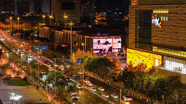 沈陽青年大街萬象城LED廣告投放，沈陽大屏廣告價格