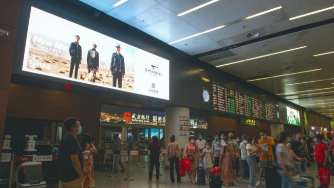 沈陽桃仙機場到達出口上方LED廣告投放，沈陽機場大屏廣告價格
