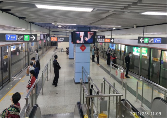 深圳地鐵車廂電視數(shù)量列車廣告，深圳地鐵視頻電視廣告價格