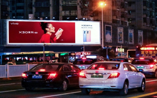 很多企業(yè)主搞不清楚線下媒體和戶外媒體有什么區(qū)別，詳細(xì)分析線下媒體和戶外媒體的區(qū)別。