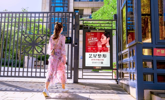 廈門社區(qū)出入口門禁廣告價(jià)格，廈門門禁的燈箱廣告投放范圍