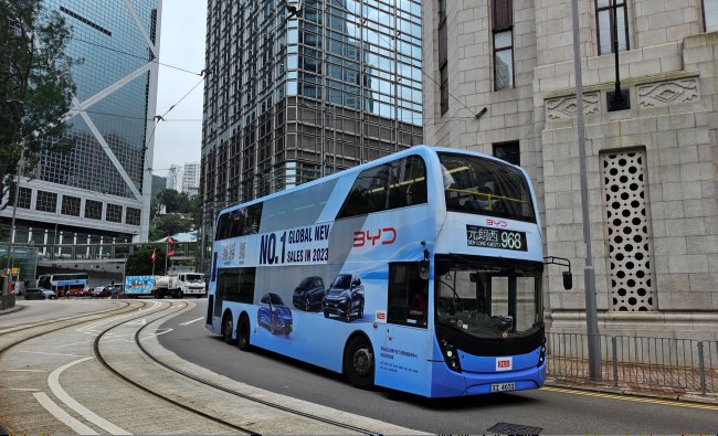 香港雙層觀光車身外車貼巴士廣告投放，香港公交車廣告價(jià)格