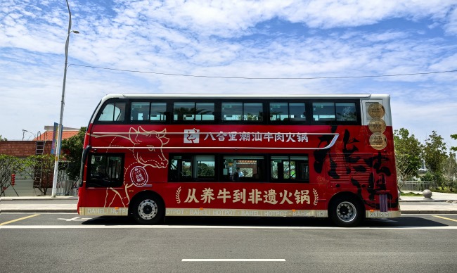 泉州雙層觀光車(chē)身外車(chē)貼巴士廣告投放，泉州公交車(chē)廣告價(jià)格