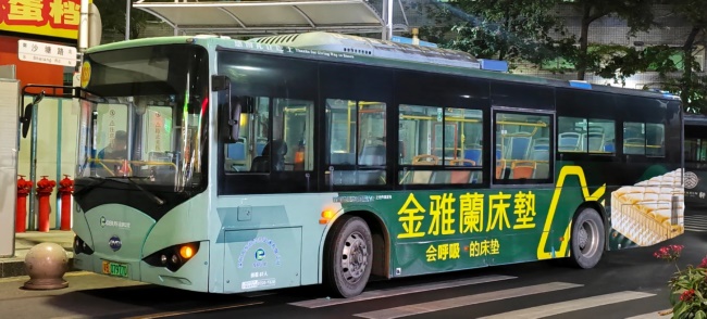 深圳公交車(chē)身全包車(chē)廣告投放，深圳公交車(chē)巴士外車(chē)貼廣告價(jià)格