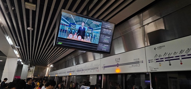 重慶地鐵站臺電視數(shù)量列車廣告，重慶地鐵視頻電視廣告價格