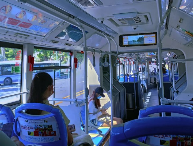 珠海公交車內(nèi)座椅廣告投放，珠海巴士車廂海報(bào)廣告價格