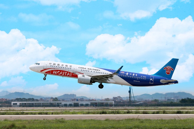 飛機(jī)機(jī)艙廣告航司選擇策略與第一戶外傳媒的推薦價(jià)值