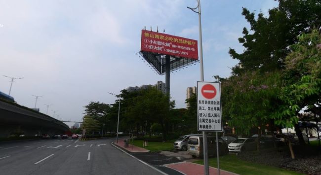 佛山大道與魁奇路三面高桿大牌廣告投放，佛山高速立柱廣告