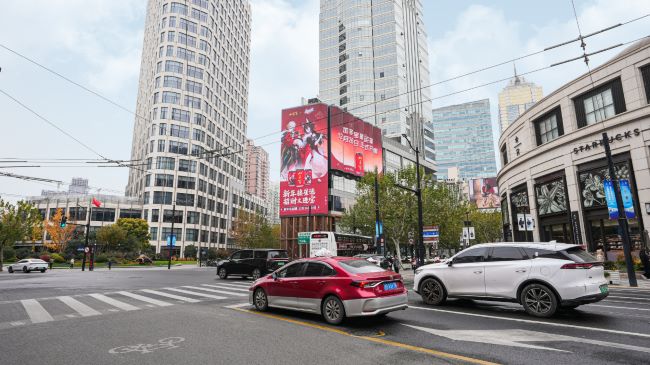 上海匯銀大廈LED廣告投放，南京西路興業(yè)太古匯大屏廣告價格