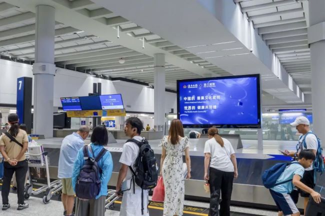 香港國際機場行李轉(zhuǎn)盤上方大屏廣告投放，香港機場LED廣告價格
