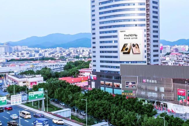 廣州機場高速三元里收費站宏泰大廈LED廣告投放，廣州LED廣告