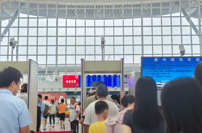 惠州南站和深圳站客流量有什么區(qū)別？廣告價值對比有什么不同？