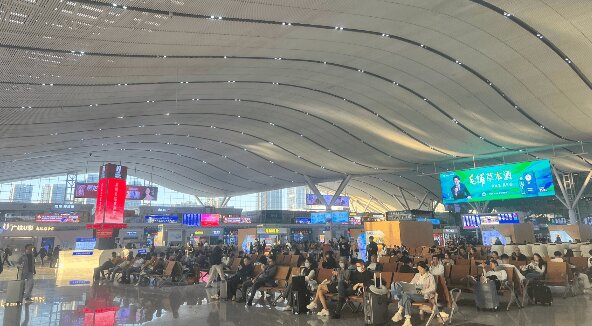 深圳北站大屏廣告價格收費？深圳北高鐵站春運候車熱門吊頂LED廣告