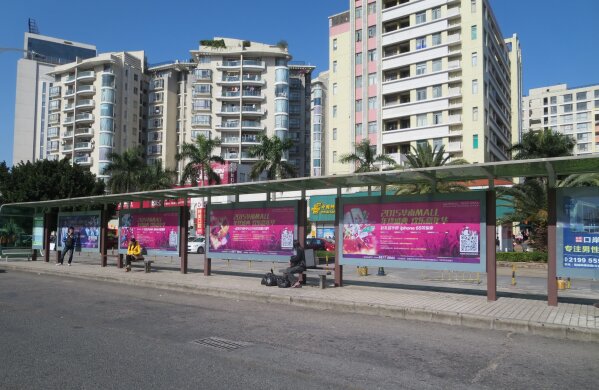 東莞公交候車亭廣告價格多少錢？東莞公交站臺廣告燈箱尺寸？